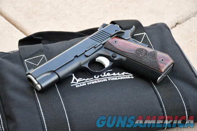 Dan Wesson Guardian Commander 1911 45acp New bob tail Night sights 4.25"