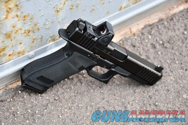 Glock 17 G6 MOS Trijicon Suppressor HT NS RMR Type 2 Adj RMR06 9mm Gen 6