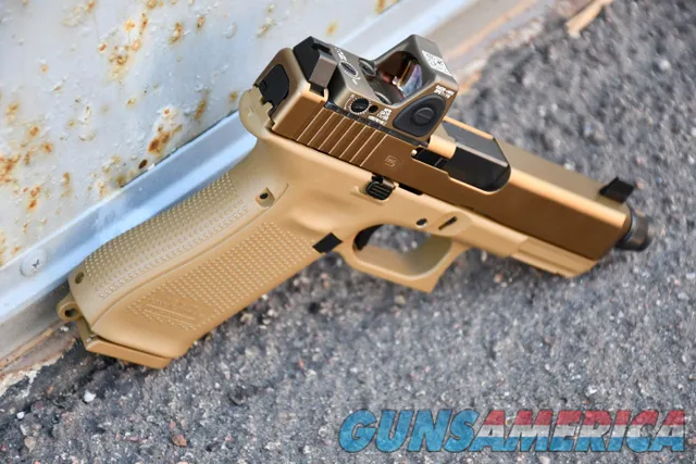 Glock 19X V MOS TB Trijicon RMR Type 2 Coyote New Threaded barrel Package 9