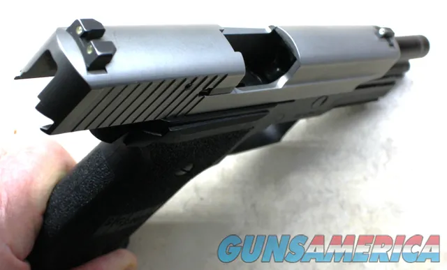 Sig Sauer P226R .40 Pistol, 2 Mags, 2-Tone, Light Use, CLEAN