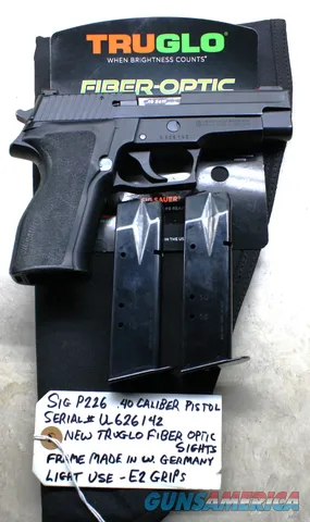 Sig Sauer P226R .40 Pistol, 2 x Mags, TruGlo Fiber Sights, CLEAN