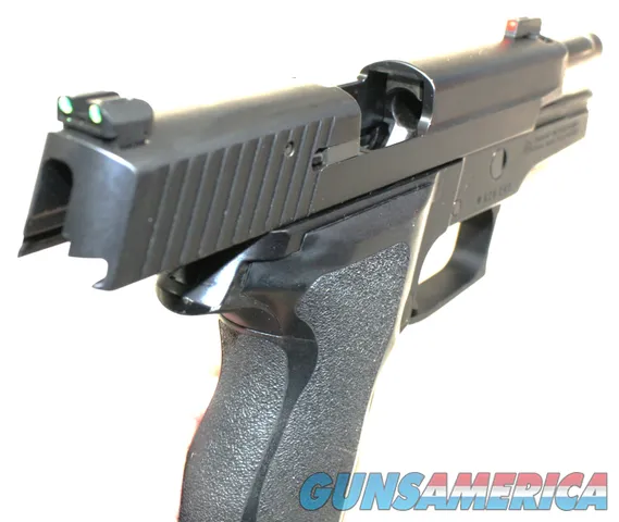 Sig Sauer P226R .40 Pistol, 2 x Mags, TruGlo Fiber Sights, CLEAN