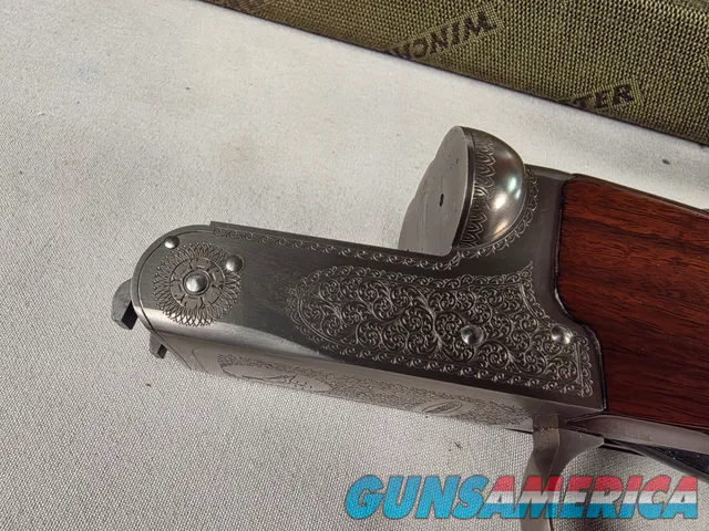 9274  Winchester model 23 XTR Pigeon Grade, 12 Gauge, 3” chambers, round knob, Mod/Full, vent rib, 28” barrels, white line bu