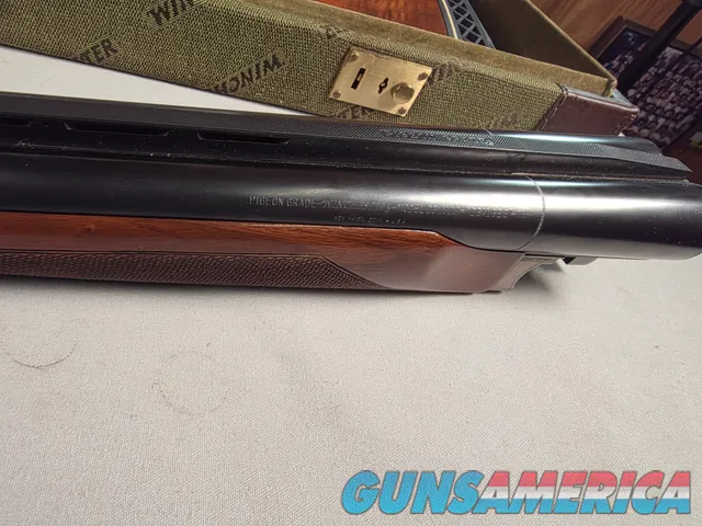 9274  Winchester model 23 XTR Pigeon Grade, 12 Gauge, 3” chambers, round knob, Mod/Full, vent rib, 28” barrels, white line bu