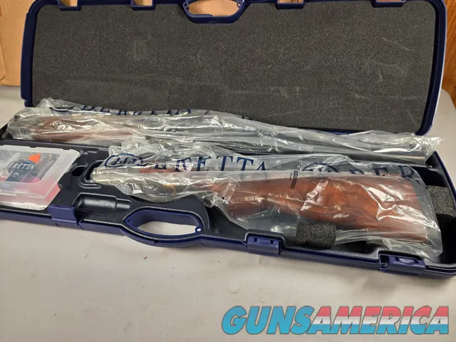 9201  Beretta 687 Silver Pigeon III, 30” barrels, 28 Gauge, 3”, NIB, 5 choke tubes, Paperwork, has the original unused kit, 1