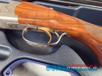 9201  Beretta 687 Silver Pigeon III, 30” barrels, 28 Gauge, 3”, NIB, 5 choke tubes, Paperwork, has the original unused kit, 1