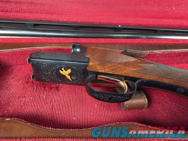 9203 Winchester 23 Classic 12 Gauge, 2 ¾ and 3, 26” barrels, 14 LOP, IC/Mod fixed chokes, butt pad, Really nice dark figured 