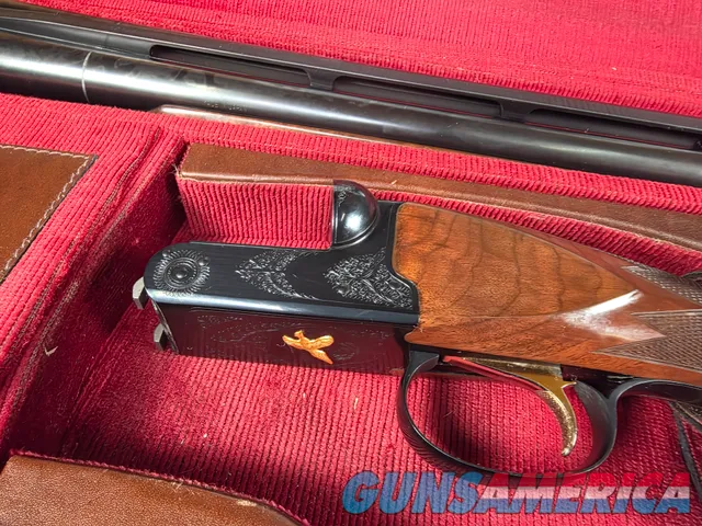9203 Winchester 23 Classic 12 Gauge, 2 ¾ and 3, 26” barrels, 14 LOP, IC/Mod fixed chokes, butt pad, Really nice dark figured 