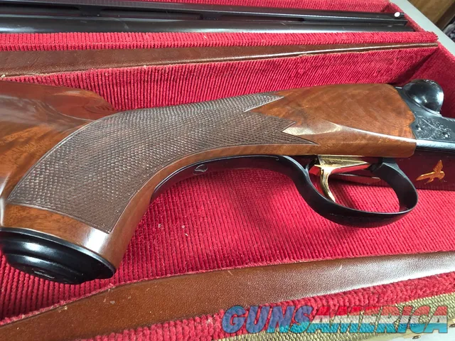 9203 Winchester 23 Classic 12 Gauge, 2 ¾ and 3, 26” barrels, 14 LOP, IC/Mod fixed chokes, butt pad, Really nice dark figured 