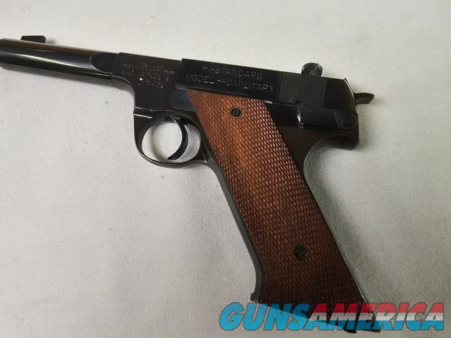 9086  Hi Standard H-D Military, 22 LR, 99%, Excellent collectors condition, 4 ½ barrel, high luster blued, 1946 manufactured,
