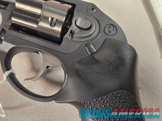 9352 Ruger LCR 38 Special +P, 2” Barrel, Black Polymer, 5 Shot, No hammer exposed, Rubber grips,  More pictures AT DawsonsDou