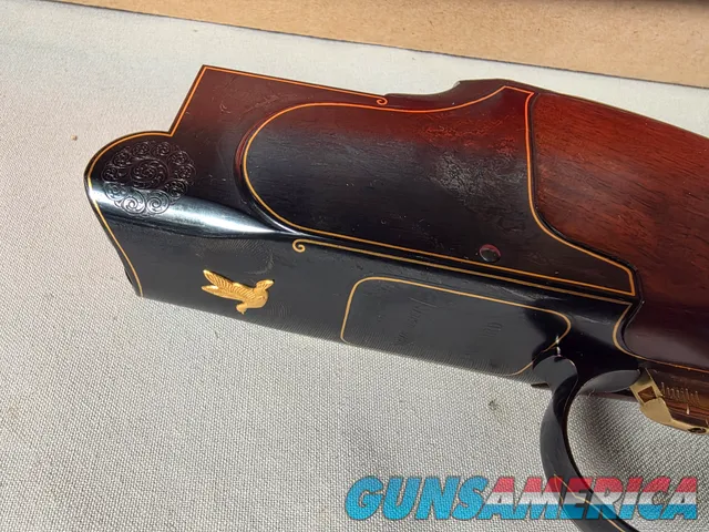 9202  Winchester 101 Pigeon Live Bird, 12 Gauge, 28” Barrels, Winchoke bottom barrel, with M/F, IC, screw in chokes, bottom b