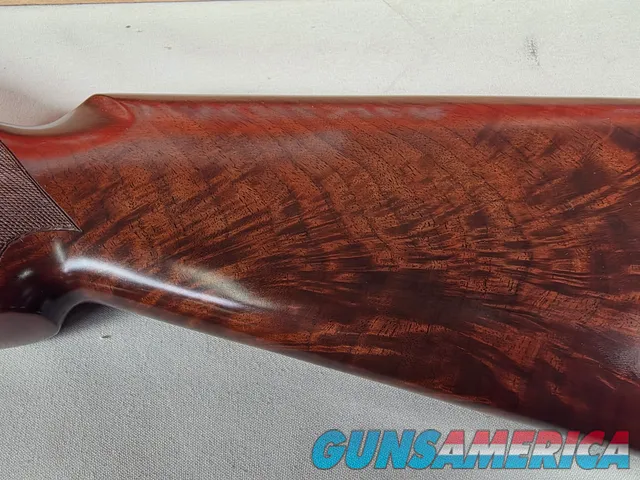 9202  Winchester 101 Pigeon Live Bird, 12 Gauge, 28” Barrels, Winchoke bottom barrel, with M/F, IC, screw in chokes, bottom b