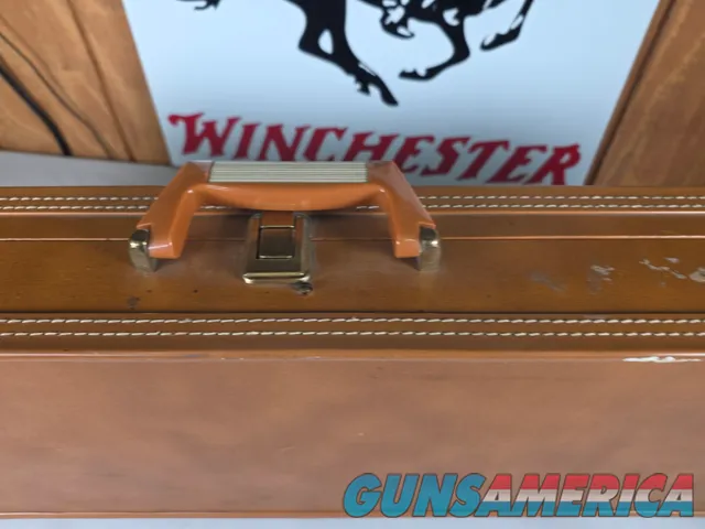9441  Browning Hartmann shotgun case, will hold up to a 30” barrel. Side by side or over and under. 