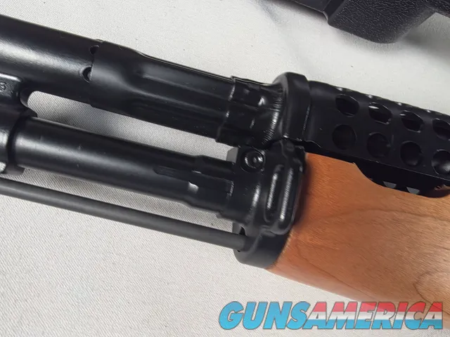 9367  Kalashnikov KR 103, 7.62x39, folding stock, wood grip and fore arm, adjustable sight, muzzle break, 3 mags, 18” barrel,