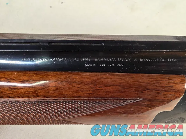 9271 Browning Citori 12 Gauge, 26” barrels, 2 2/3 and 3”, Invector chokes, IC/Mod, Browning butt pad, gold trigger, round kno