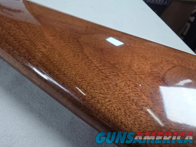 9271 Browning Citori 12 Gauge, 26” barrels, 2 2/3 and 3”, Invector chokes, IC/Mod, Browning butt pad, gold trigger, round kno