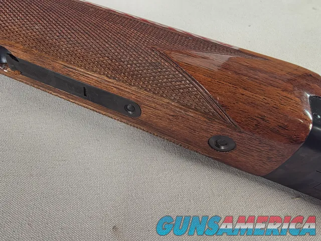 9271 Browning Citori 12 Gauge, 26” barrels, 2 2/3 and 3”, Invector chokes, IC/Mod, Browning butt pad, gold trigger, round kno
