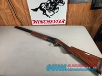 9271 Browning Citori 12 Gauge, 26” barrels, 2 2/3 and 3”, Invector chokes, IC/Mod, Browning butt pad, gold trigger, round kno