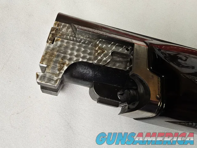 9039 Winchester 101 Pigeon Grade, 12 Gauge, 2 ¾, 28” vent rib barrels, MOD/Full, 14 ¼ LOP, Round Knob, Butt plate, Beautiful