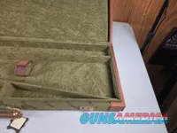 9449 Winchester Shotgun hard trunk style case. Green exterior with green interior, Has a spacing block and the original keys.
