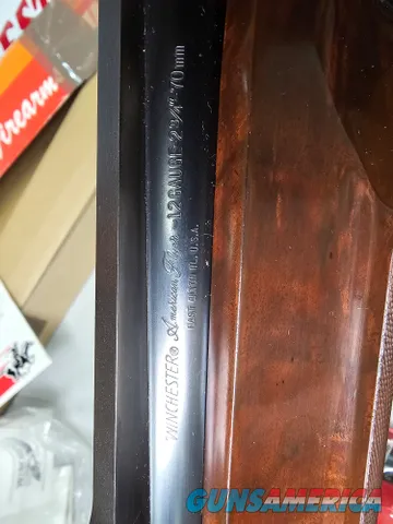 9043  Winchester Classic Doubles Pigeon Grade Live Bird, 12 Gauge, 28” barrels, Winchoke/ XFull, Pistol Grip, Butt Pad, Gold 