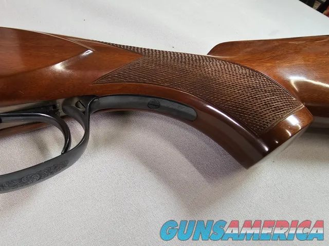 9042 Winchester 101 XTR Lightweight, 12 gauge, Winchokes comes with (IC/MOD) more are available at additional cost, pistol gr