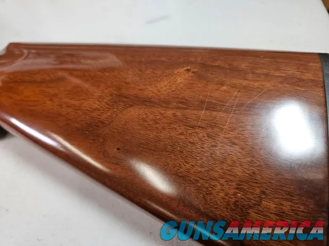 9042 Winchester 101 XTR Lightweight, 12 gauge, Winchokes comes with (IC/MOD) more are available at additional cost, pistol gr