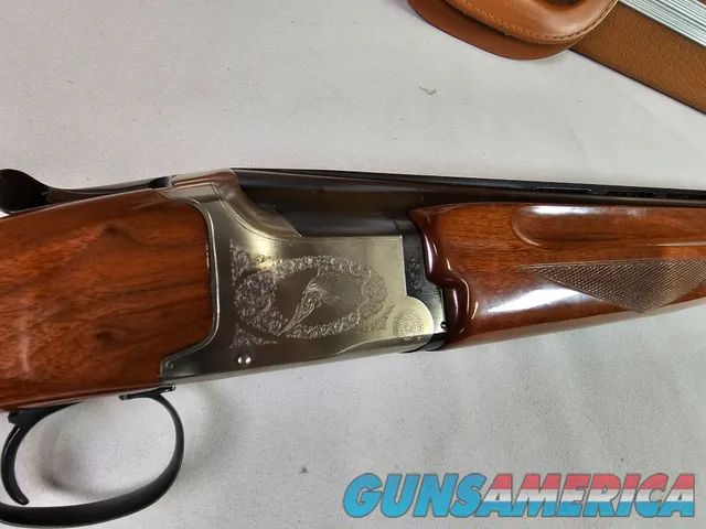 9042 Winchester 101 XTR Lightweight, 12 gauge, Winchokes comes with (IC/MOD) more are available at additional cost, pistol gr