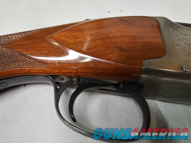 9042 Winchester 101 XTR Lightweight, 12 gauge, Winchokes comes with (IC/MOD) more are available at additional cost, pistol gr