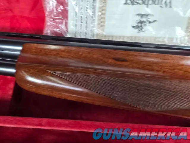9198  Winchester 101 XTR Waterfowler, 12 Gauge, 3”, 32” barrels, Winchokes, comes with 6 chokes M,F, IC, EX Full, SK, IM. Cho