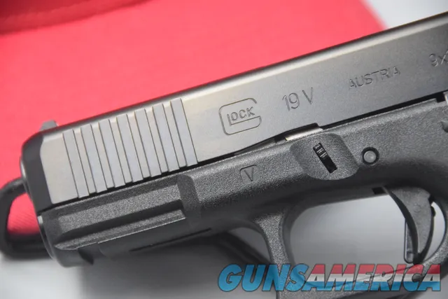 Glock G19-V 9mm Compact Pistol