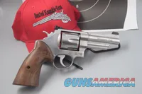 Smith & Wesson Model 617 MOUNTAIN GUN Revolver in .22 LER