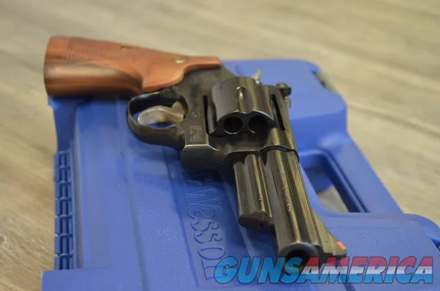 S&W Smith Wesson Model 29 Classic 44Mag Blued Walnut 4" N frame 150254