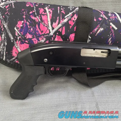 Mossberg 500 20ga 18.5" Barrel Pump Action Pistol Grip Shotgun + Pink Camo Case