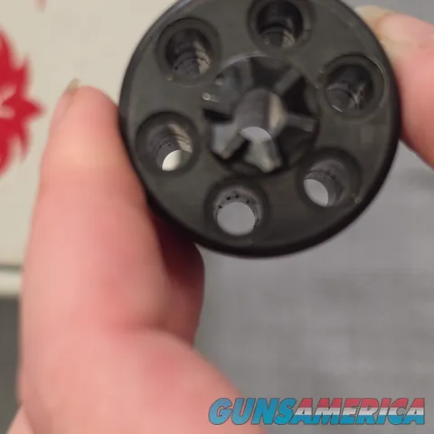 Ruger Super Wrangler 5-1/2 in 6 Shot Revolver Silver CKT .22lr & WINMAG Cyl.