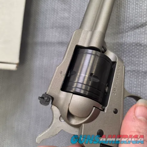 Ruger Super Wrangler 5-1/2 in 6 Shot Revolver Silver CKT .22lr & WINMAG Cyl.
