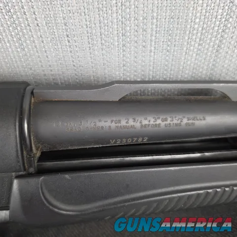 Benelli Nova Pump Action Shotgun 12 ga Vent Rip 26 in Barrel w/ Mobile-5005 Long Range Choke