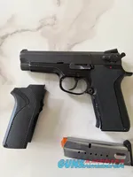 S&W 915