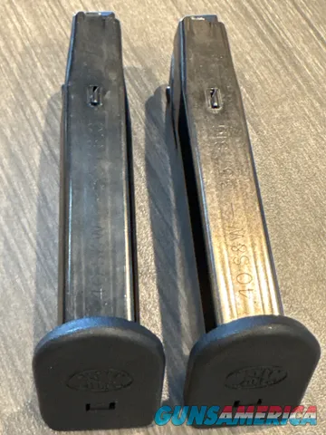 Pair FN FNS/40 mags.
