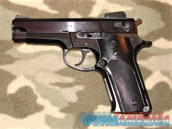 Smith & Wesson 559