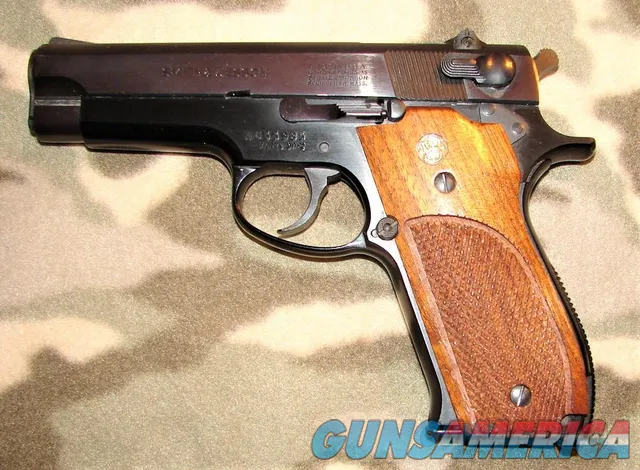 Smith & Wesson 39-2