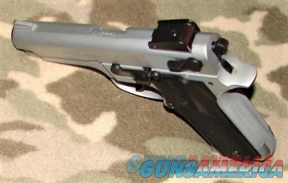 Smith & Wesson 559