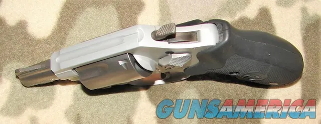 Smith & Wesson 637-2 Airweight Chiefs Special w/ Crimson Trace