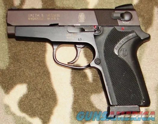 Smith & Wesson 908