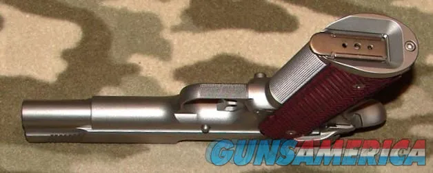 Kimber Gold Combat Stainless II 