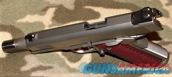 Kimber Gold Combat Stainless II 