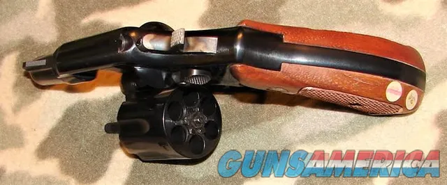 Smith & Wesson 10-7 