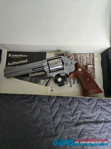 Never been fired 686 w/all original pape...
