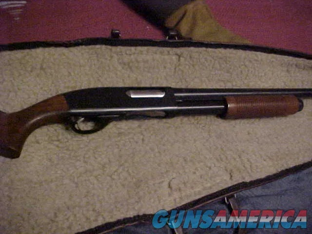 Wood Stock Pump-Action Shotgun with Ribb...